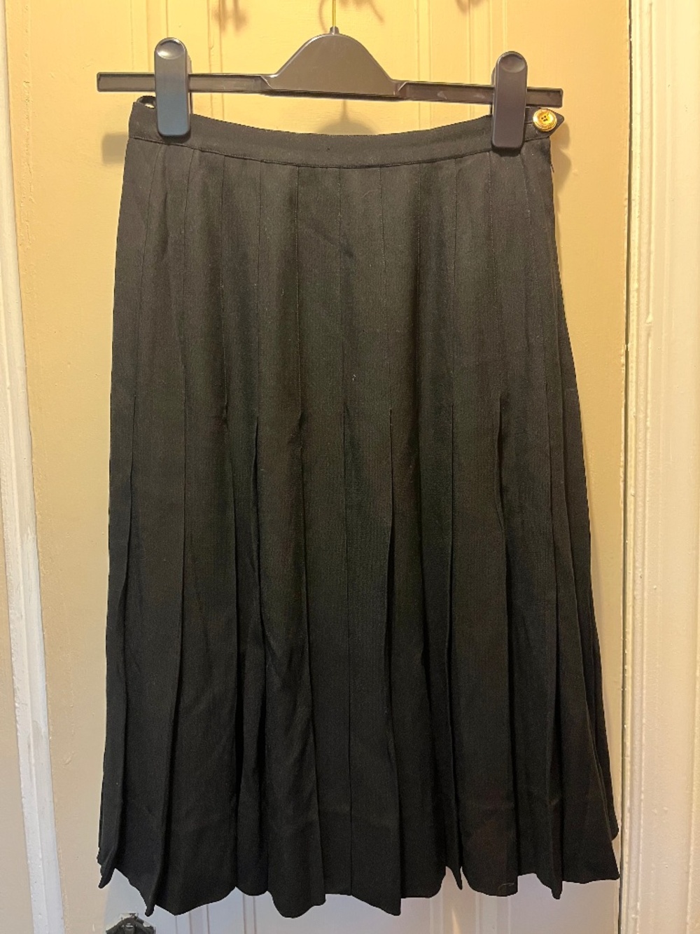 CHANEL black pleated skirt size extra small
